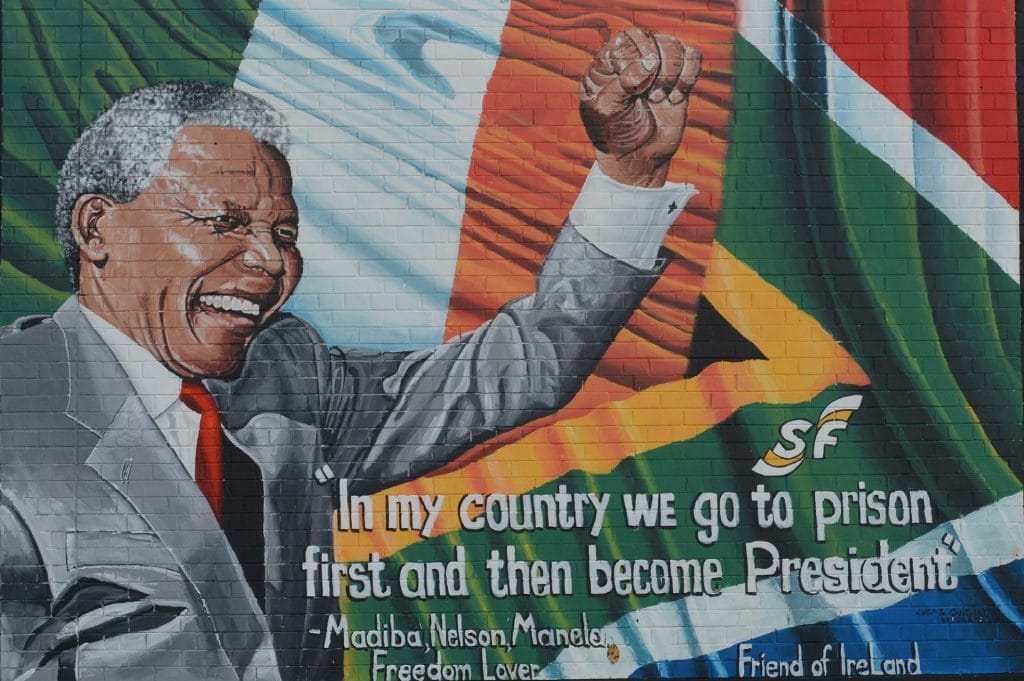 Nelson Mandela, primer presidente negro de Sudáfrica.