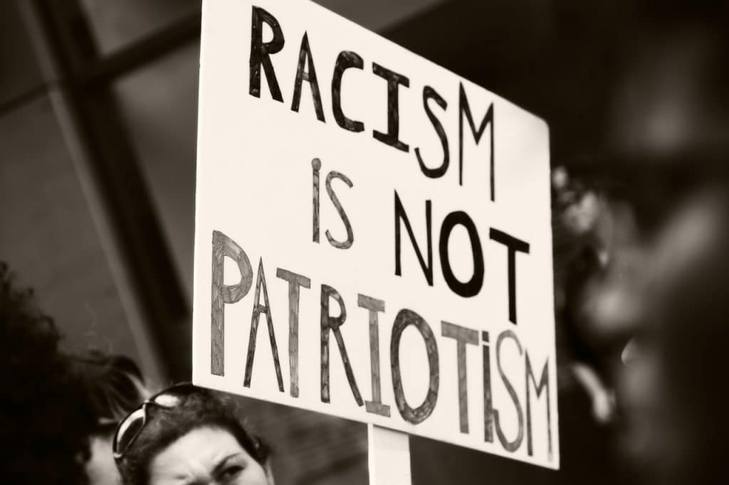 Racismo no es patriotismo