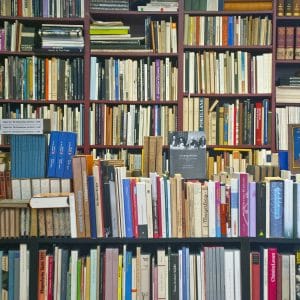 Estante libros biblioteca