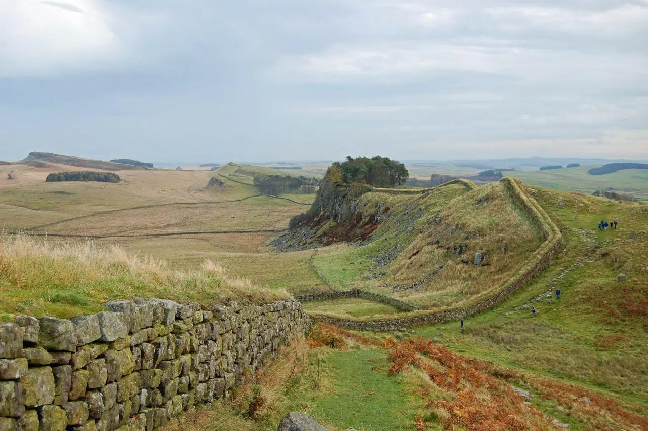 Muro de Adriano, frontera entre Escocia e Inglaterra. 