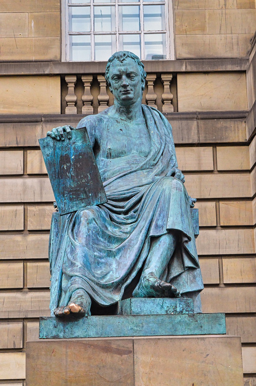 David Hume estatua