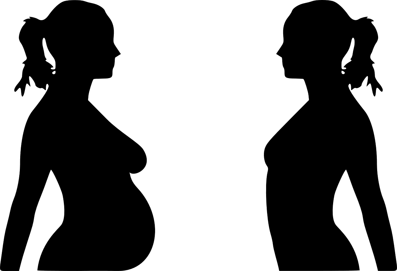 Mujer embarazada cuerpo transformación